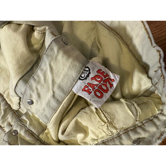 Vintage 90s Jinglers Fade Out Distressed Yellow Bleached Jean Denim Jacket XL - Picture 10 of 12